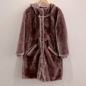 Oversized faux fur coat. ASOS. S/m